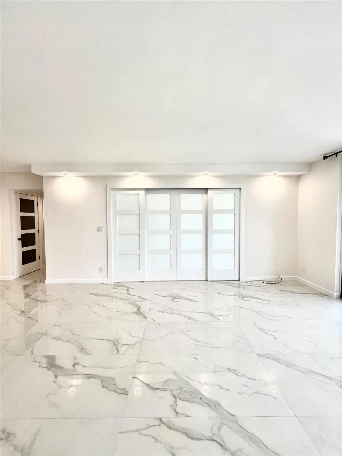 3800 S Ocean Dr, #1719