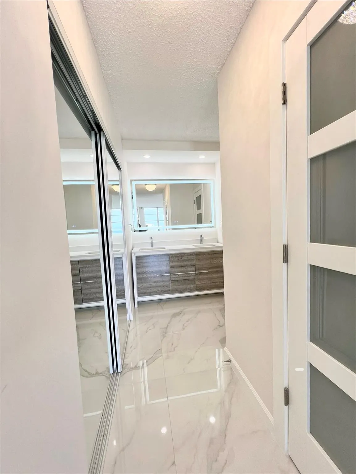 3800 S Ocean Dr, #1719