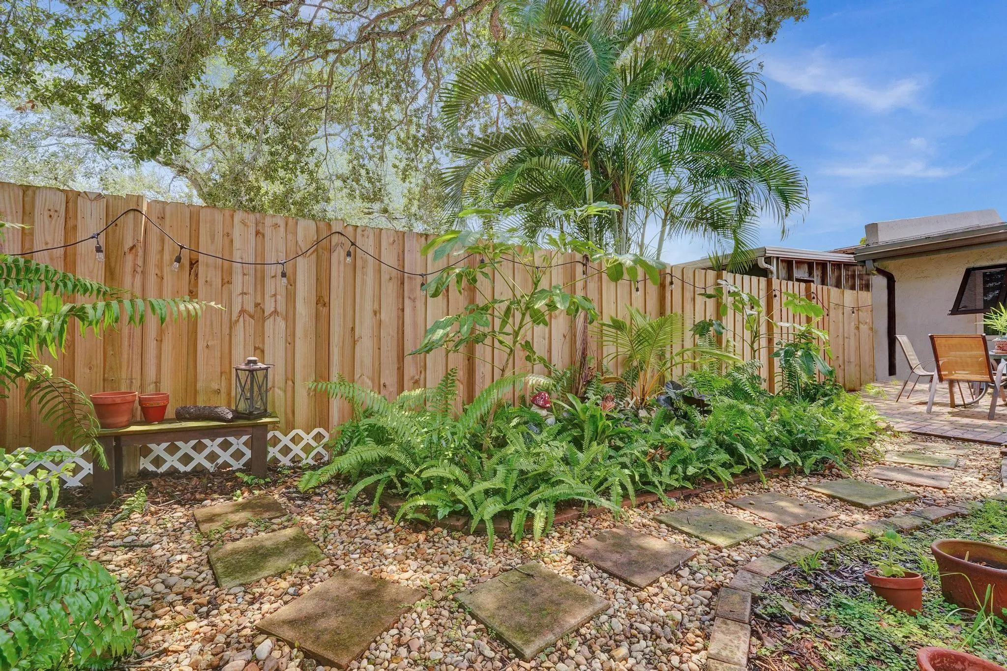 2455 N 37th Ave
