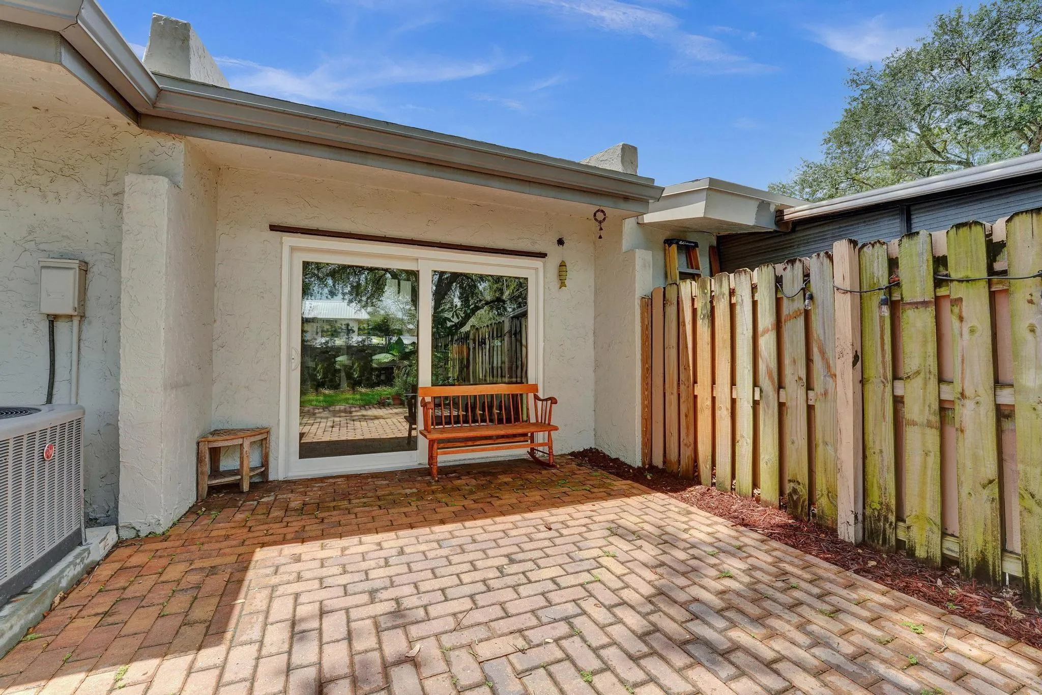 2455 N 37th Ave