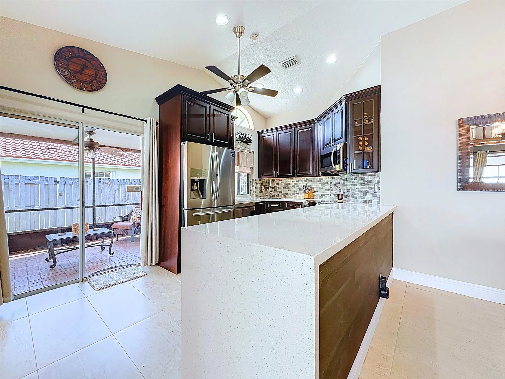1420 Seagrape Cir