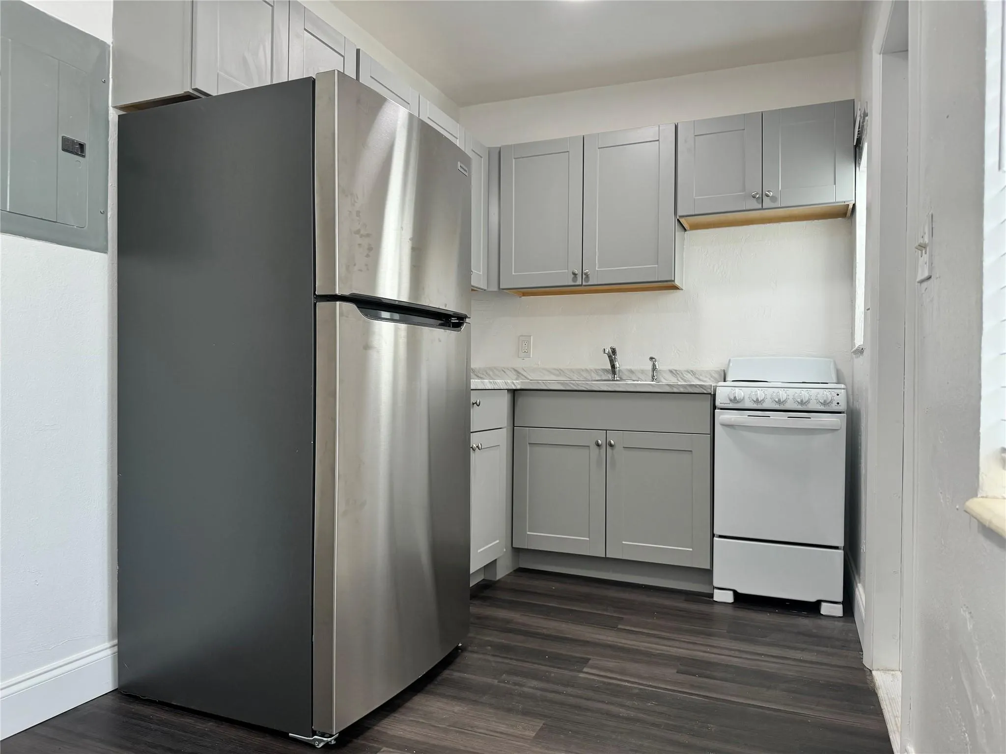 1829 Madison St, #3