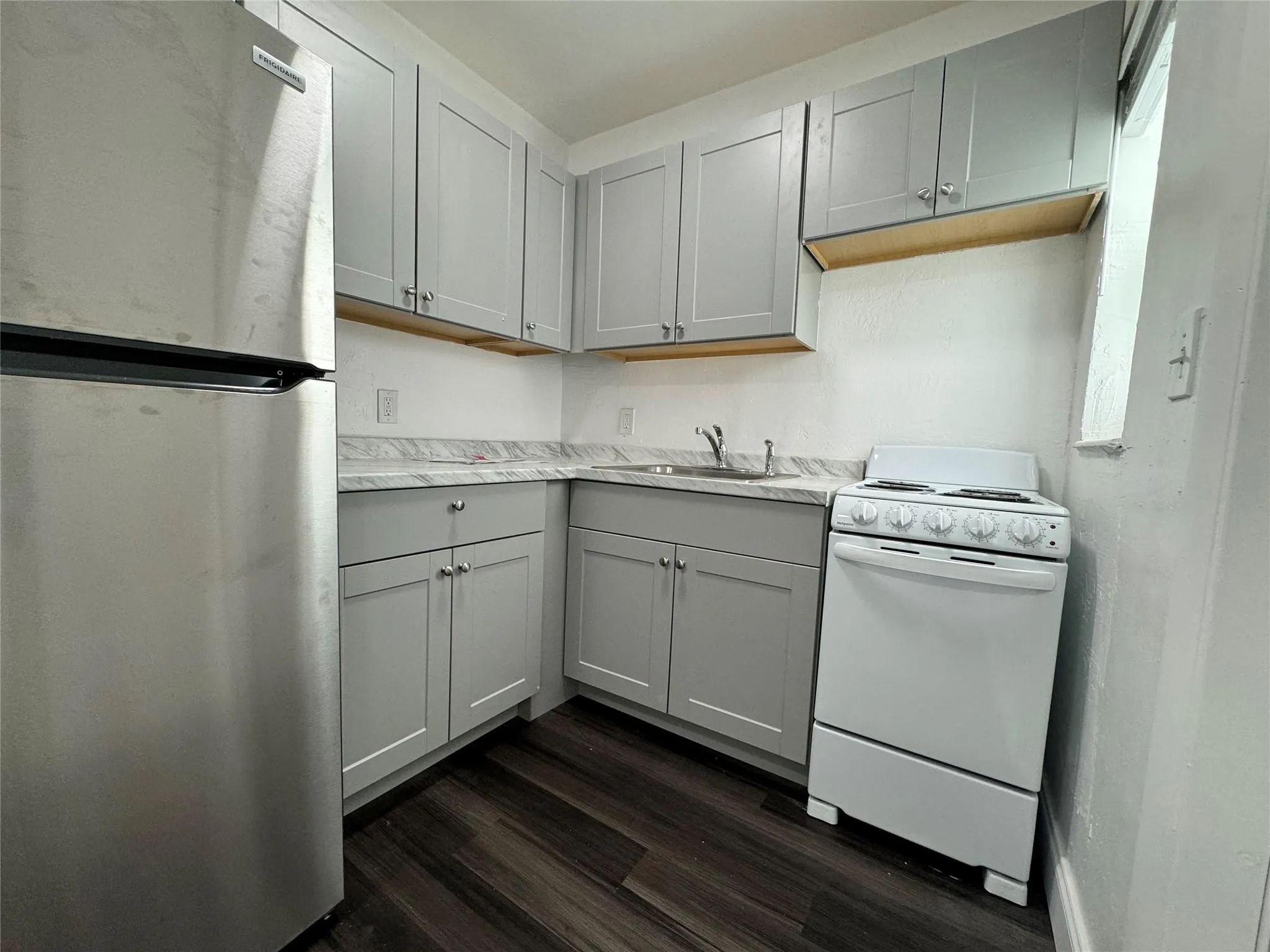 1829 Madison St, #3