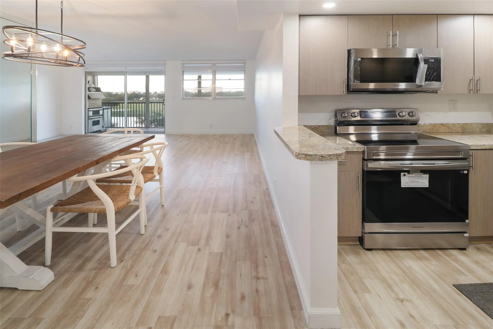 3300 W Rolling Hills Cir, #503