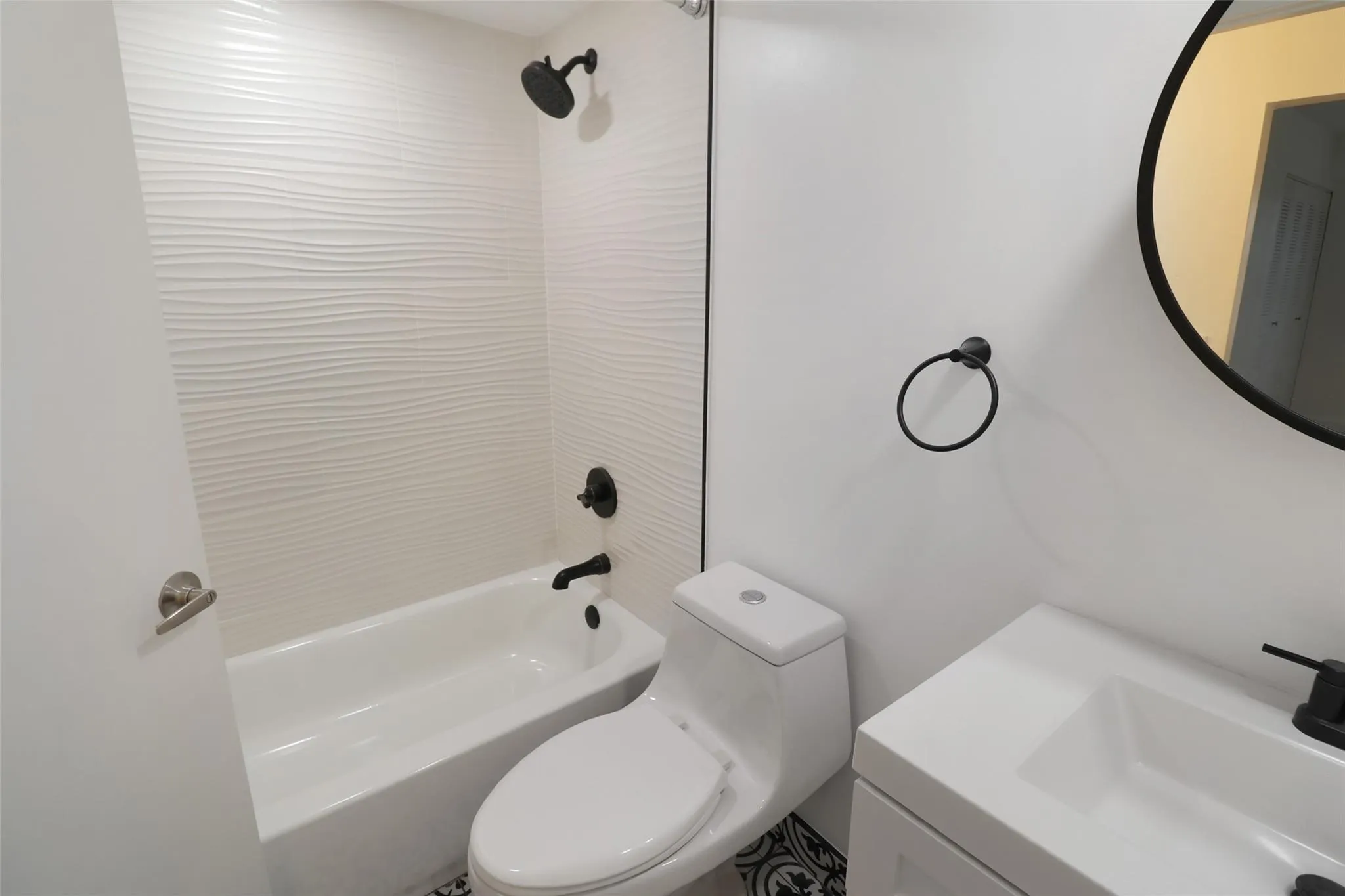3300 W Rolling Hills Cir, #503