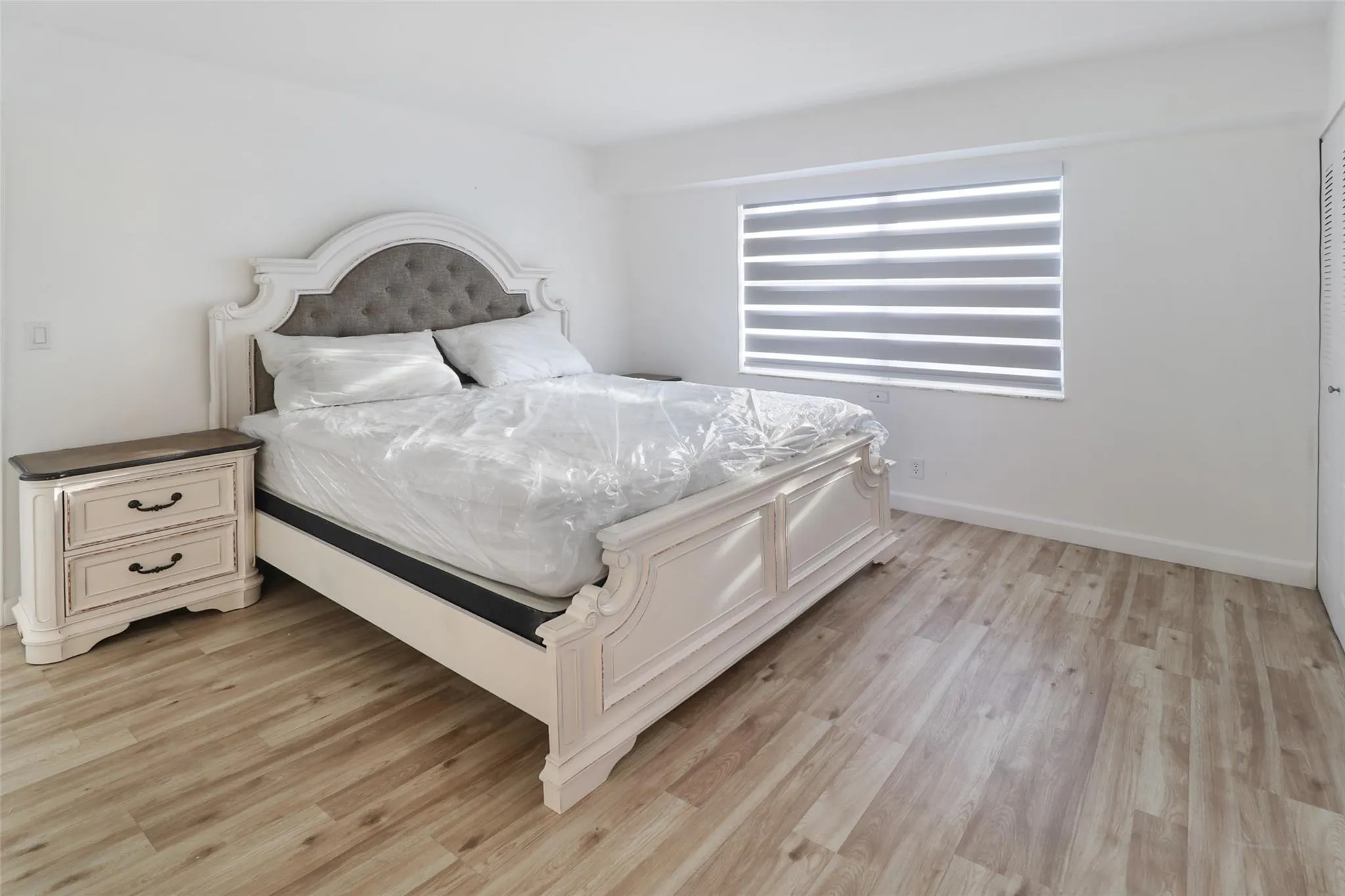 3300 W Rolling Hills Cir, #503