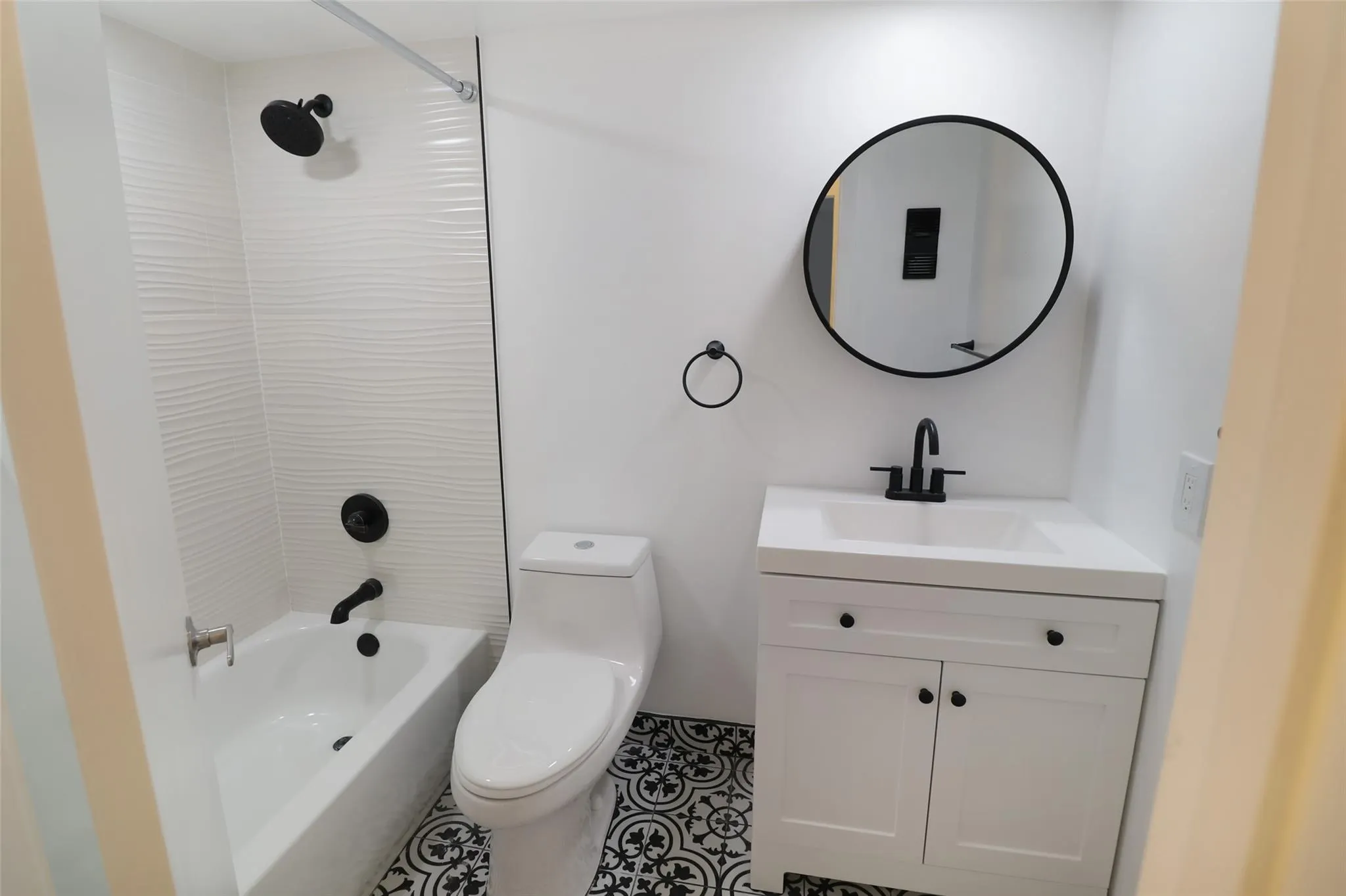 3300 W Rolling Hills Cir, #503