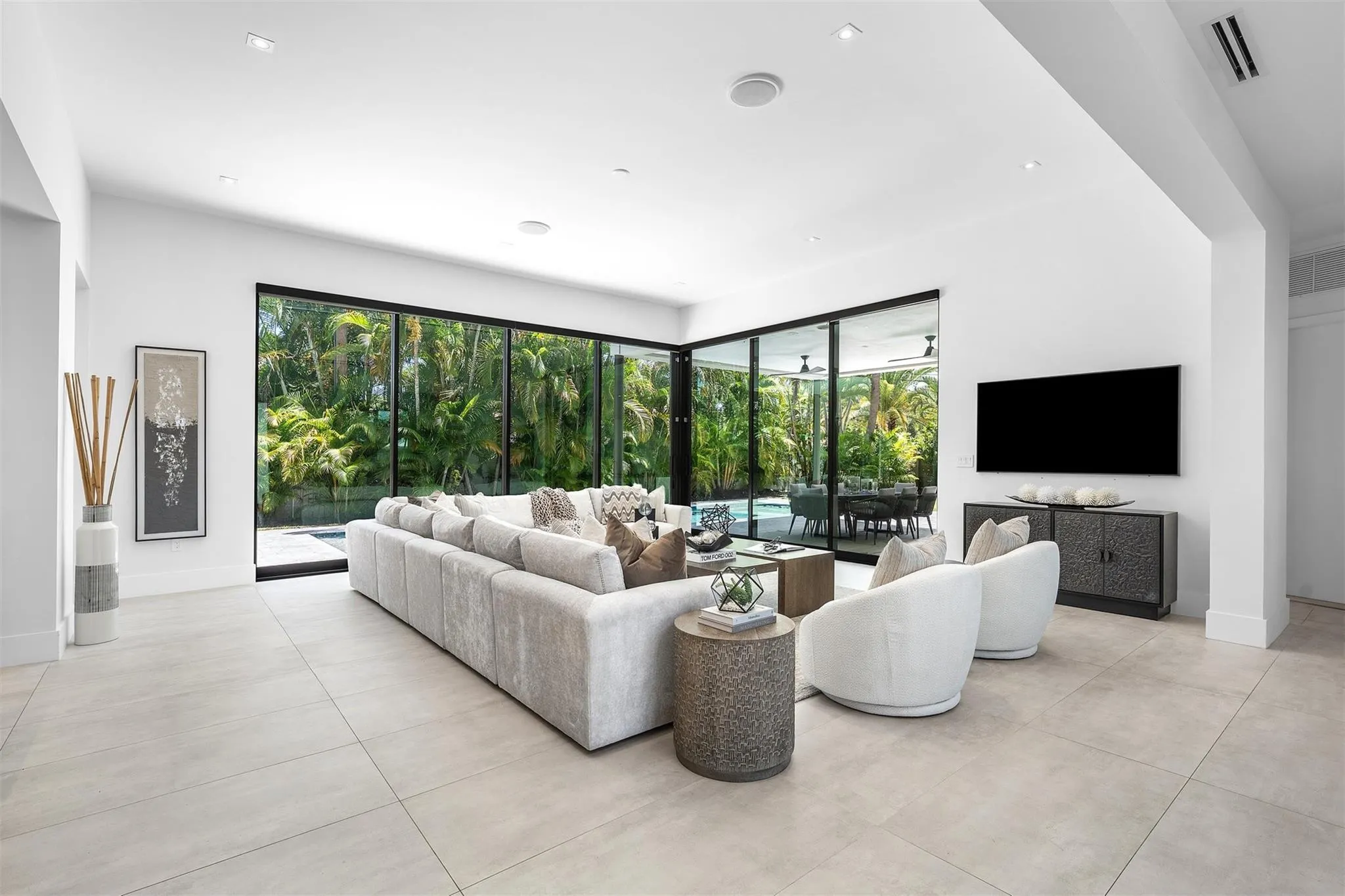 2500 Middle River Drive