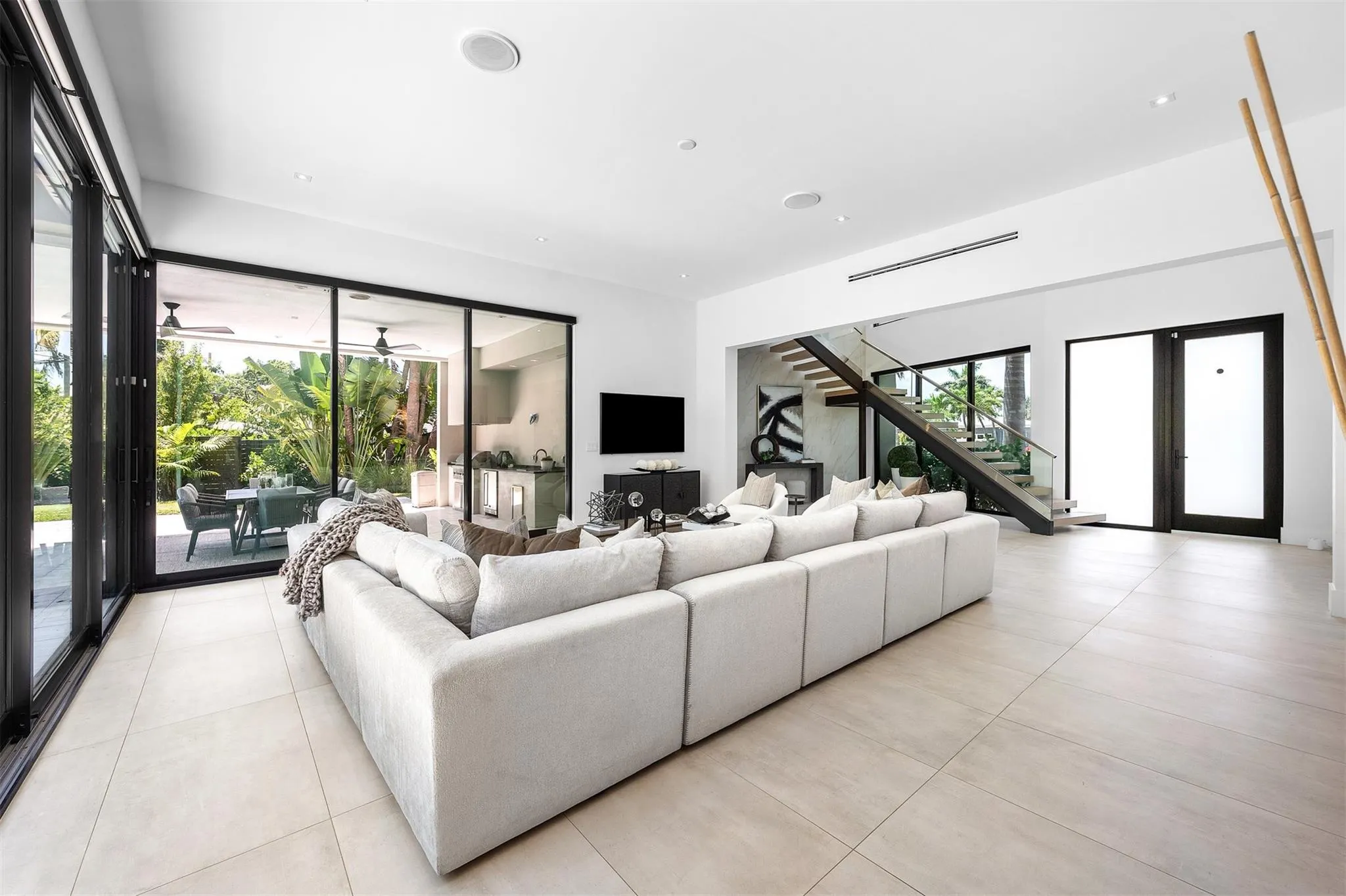 2500 Middle River Drive