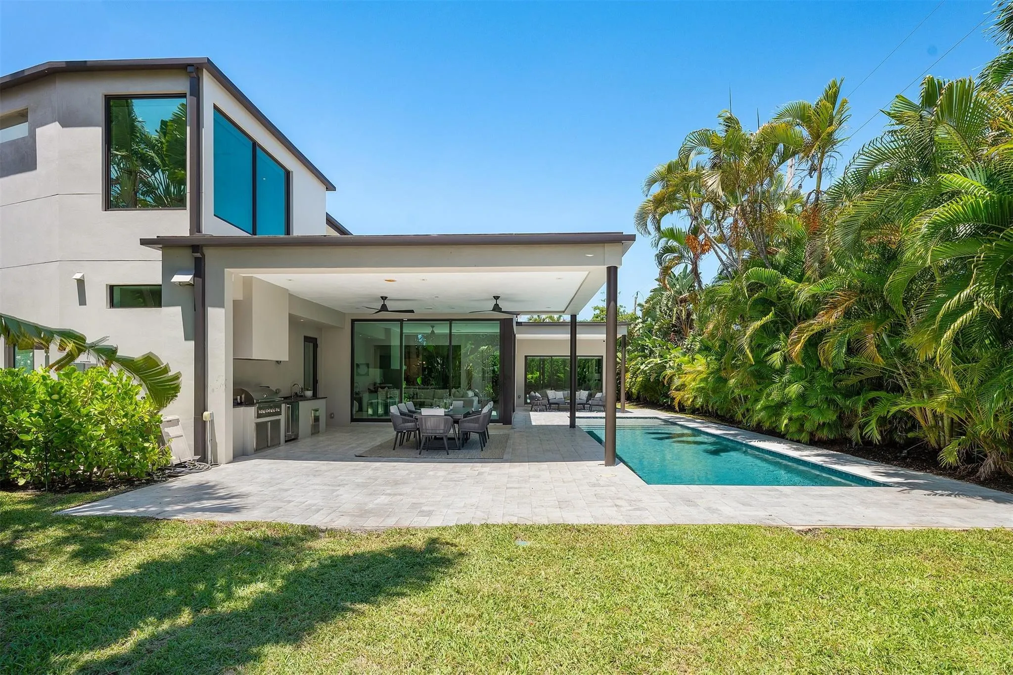 2500 Middle River Drive