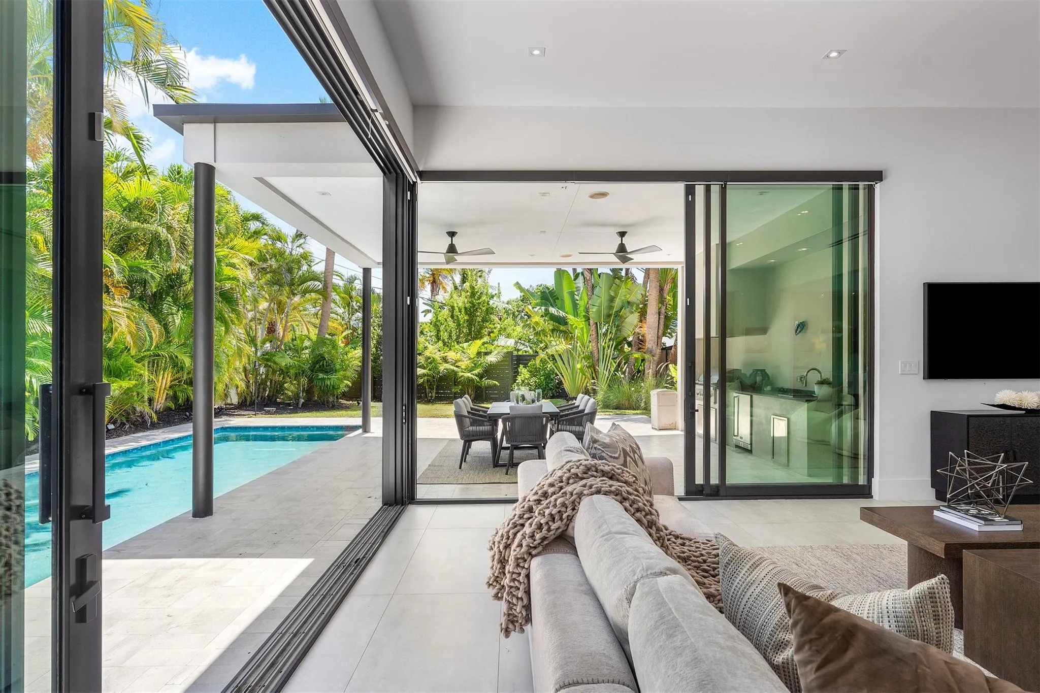 2500 Middle River Drive