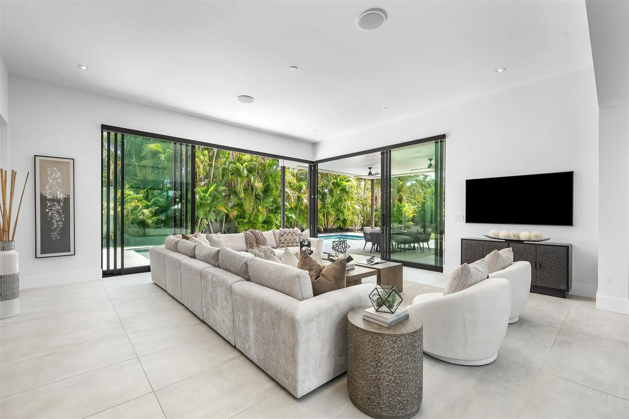 2500 Middle River Drive
