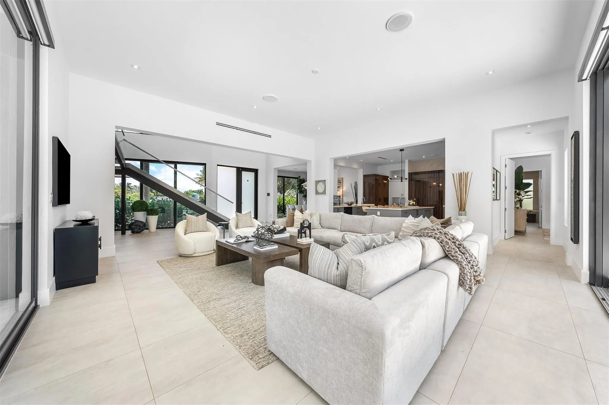 2500 Middle River Drive