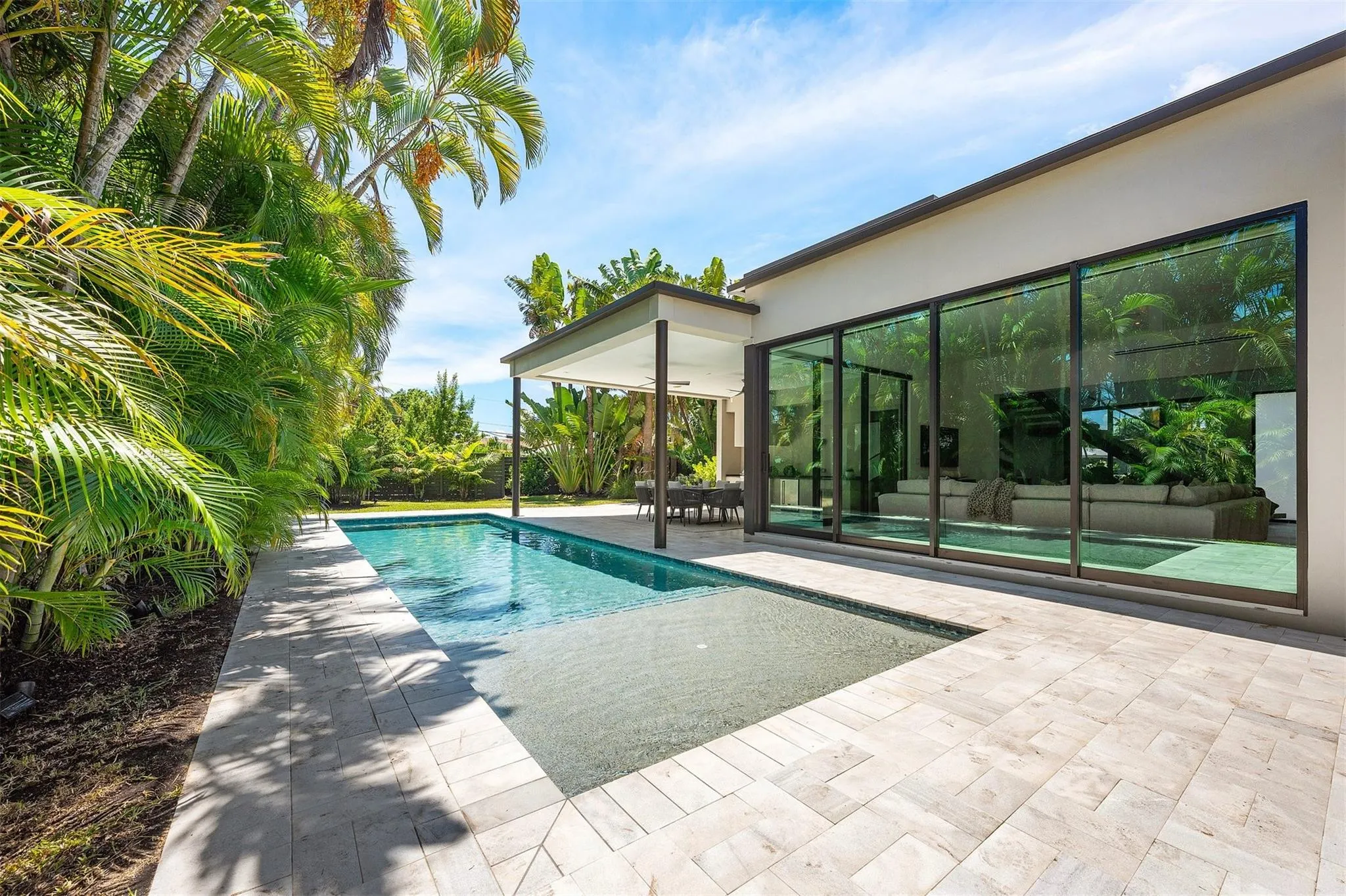 2500 Middle River Drive