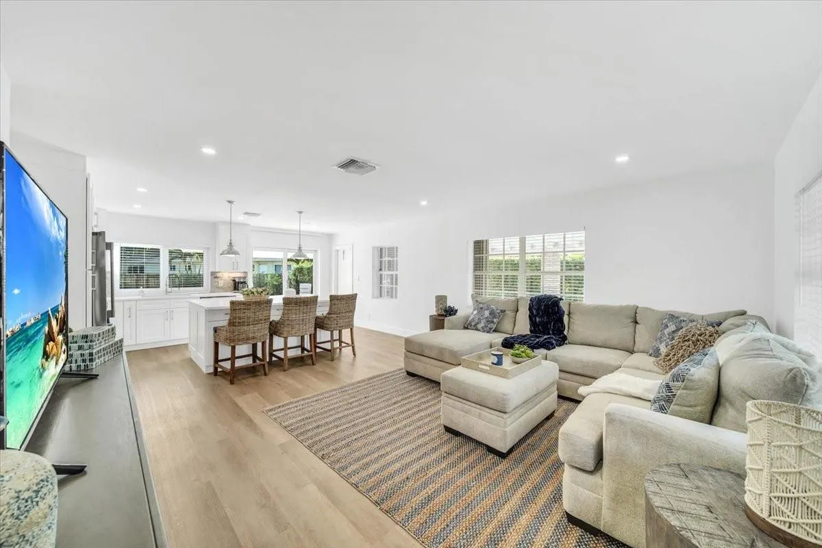814 SE 14th Ct