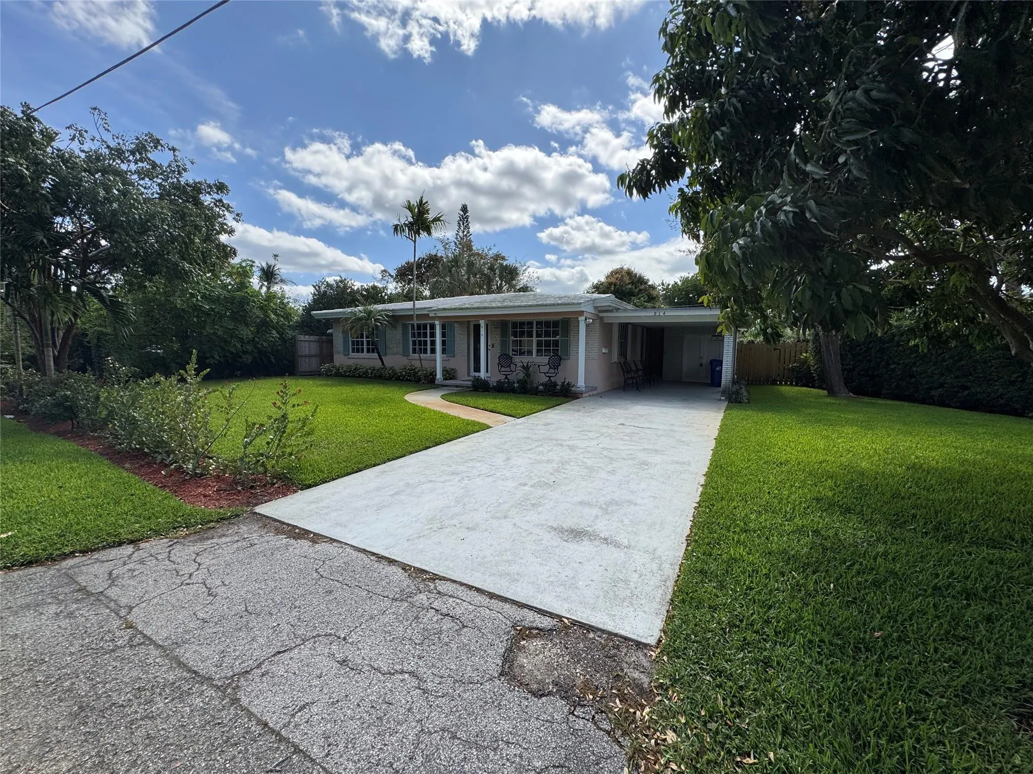 814 SE 14th Ct