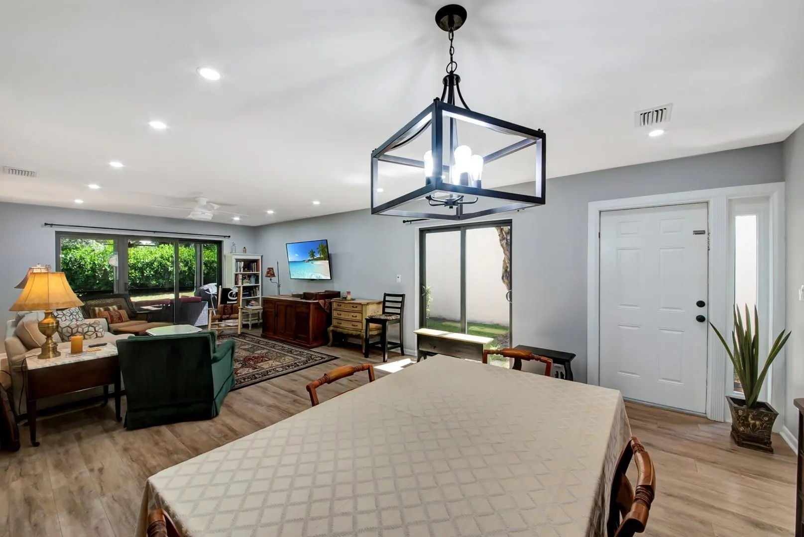 4425 Cordia Cir