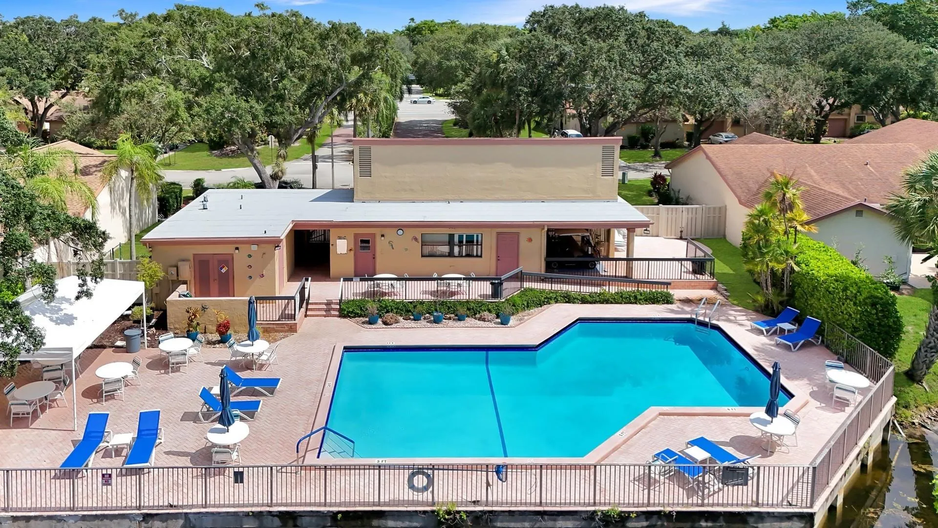 4425 Cordia Cir