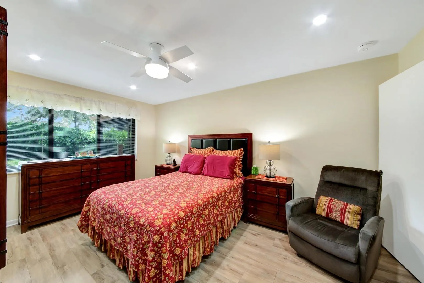 4425 Cordia Cir