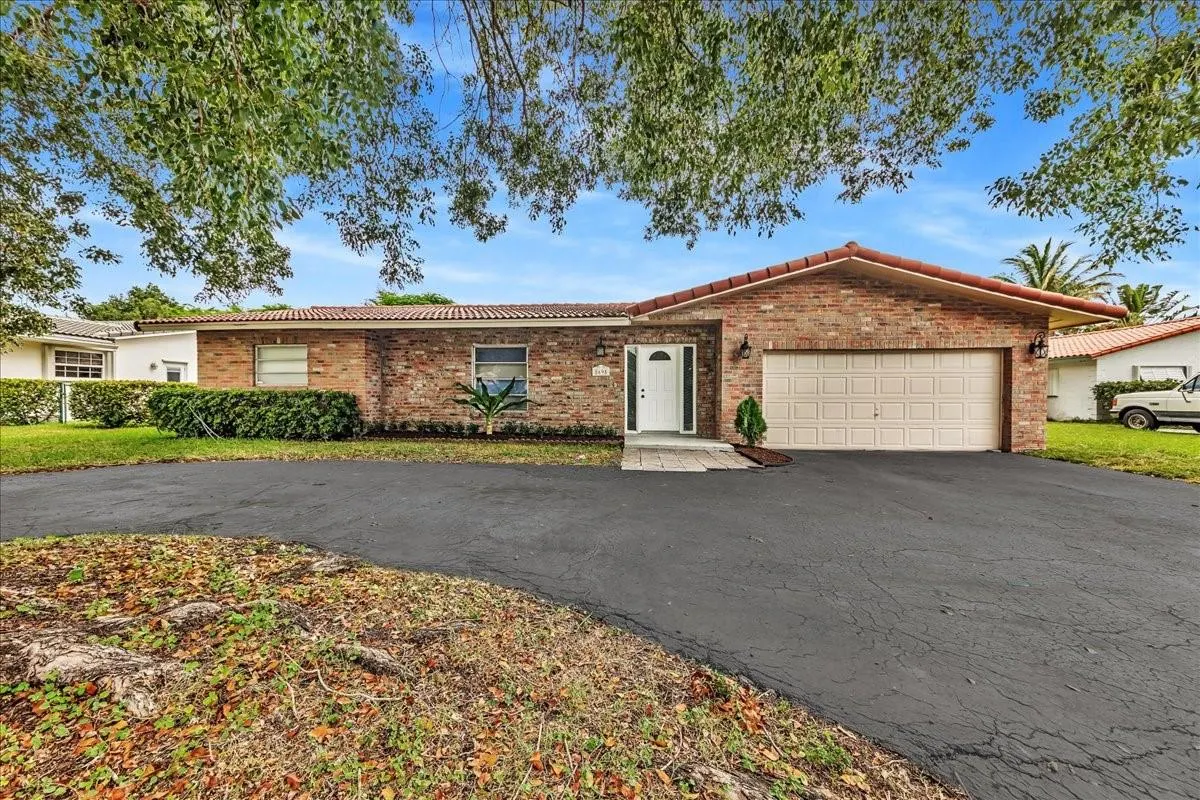 8695 NW 28TH DR