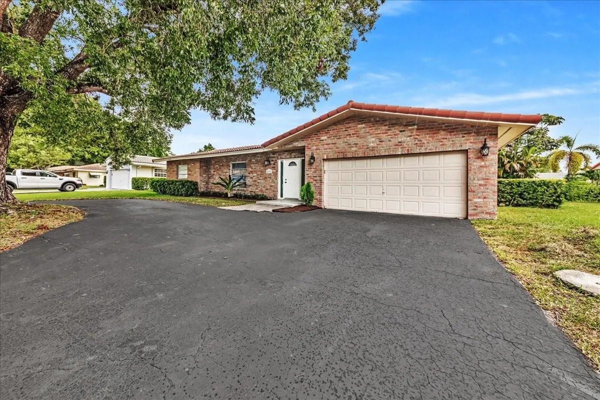 8695 NW 28TH DR