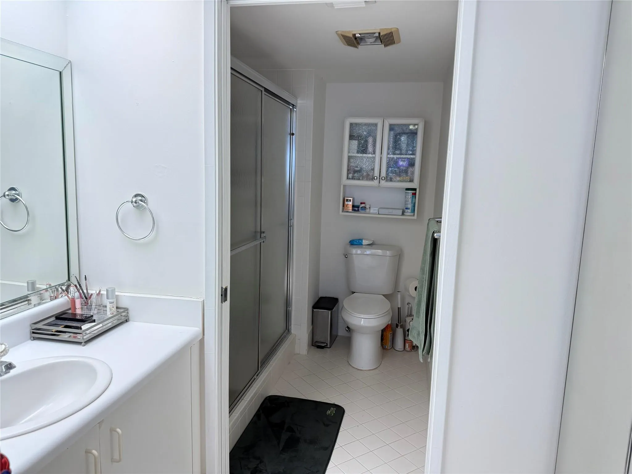 12550 SW 15th St, #102 E