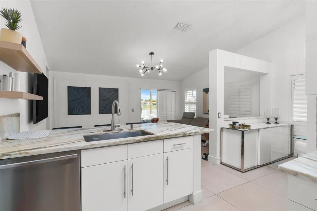 1525 Salerno Cir