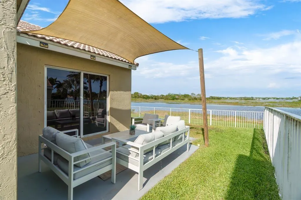 1525 Salerno Cir