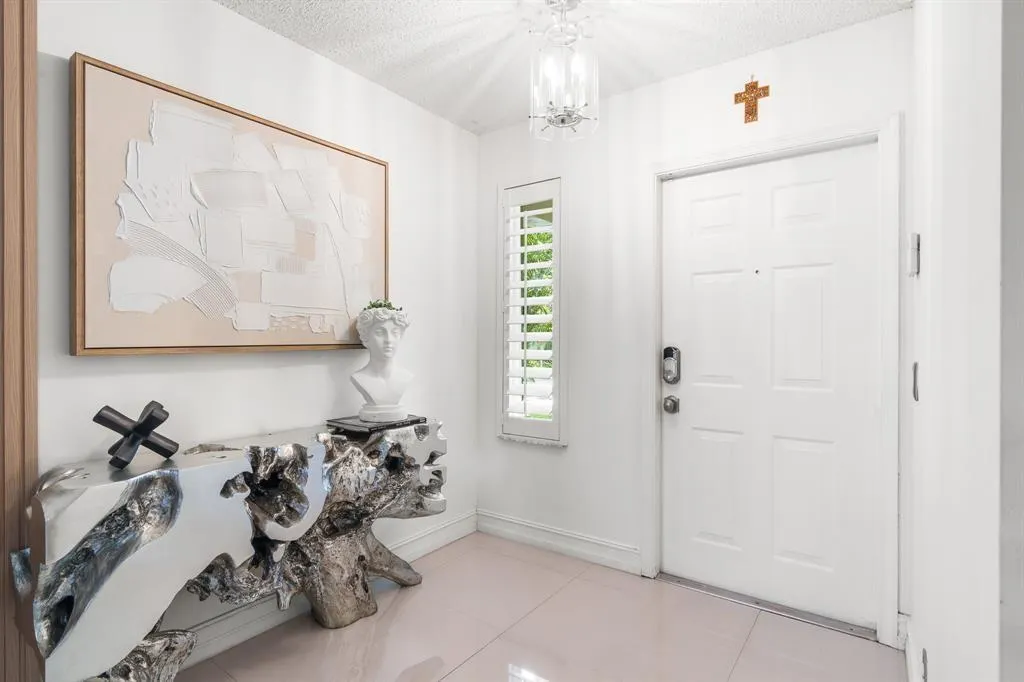 1525 Salerno Cir