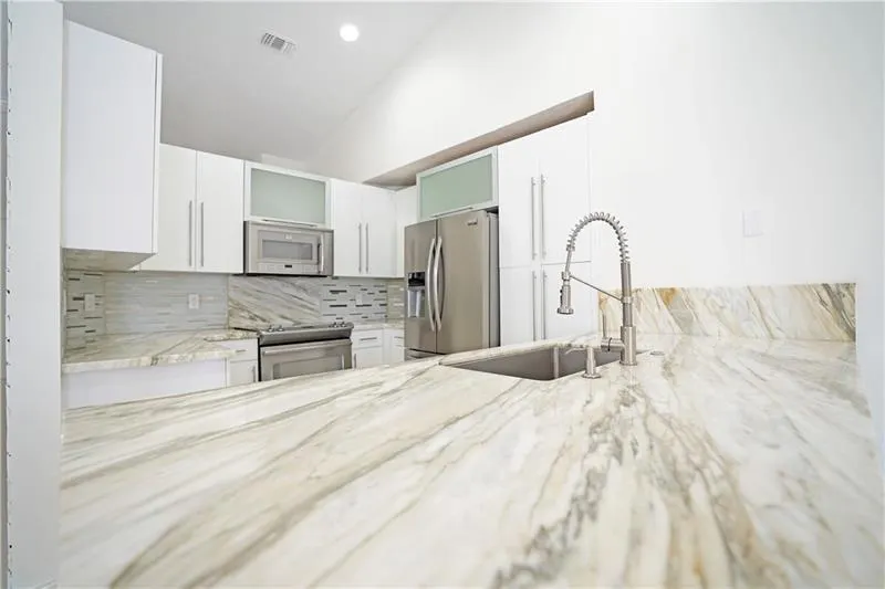 1525 Salerno Cir