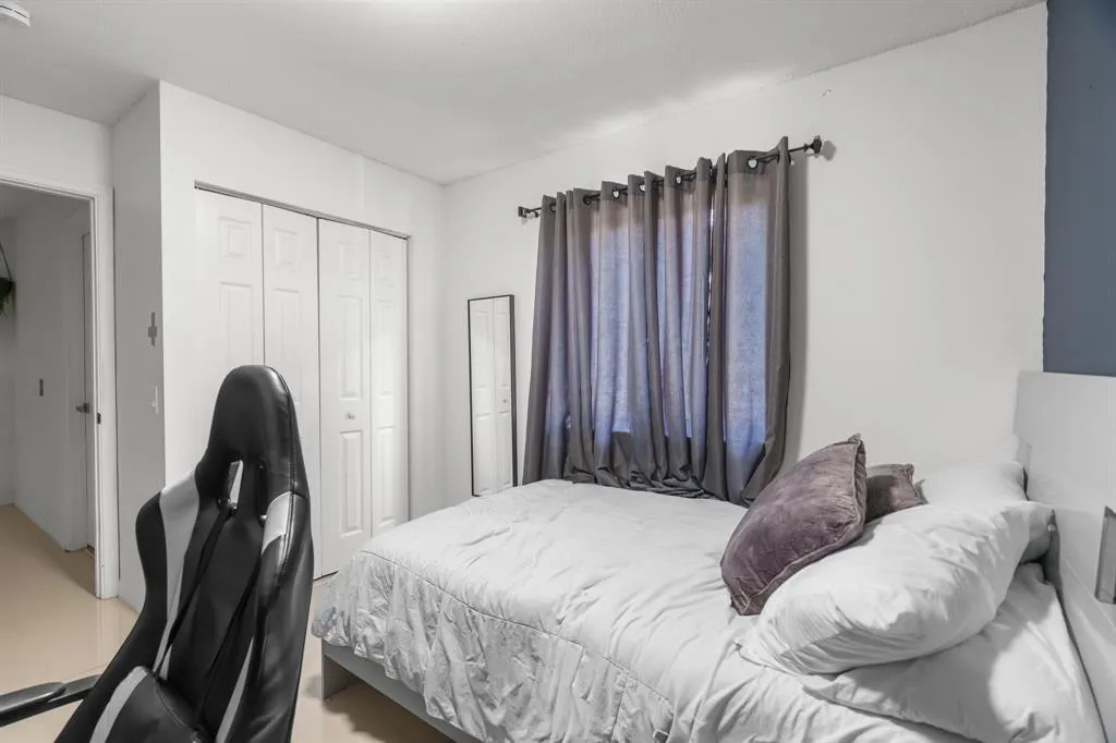 1525 Salerno Cir