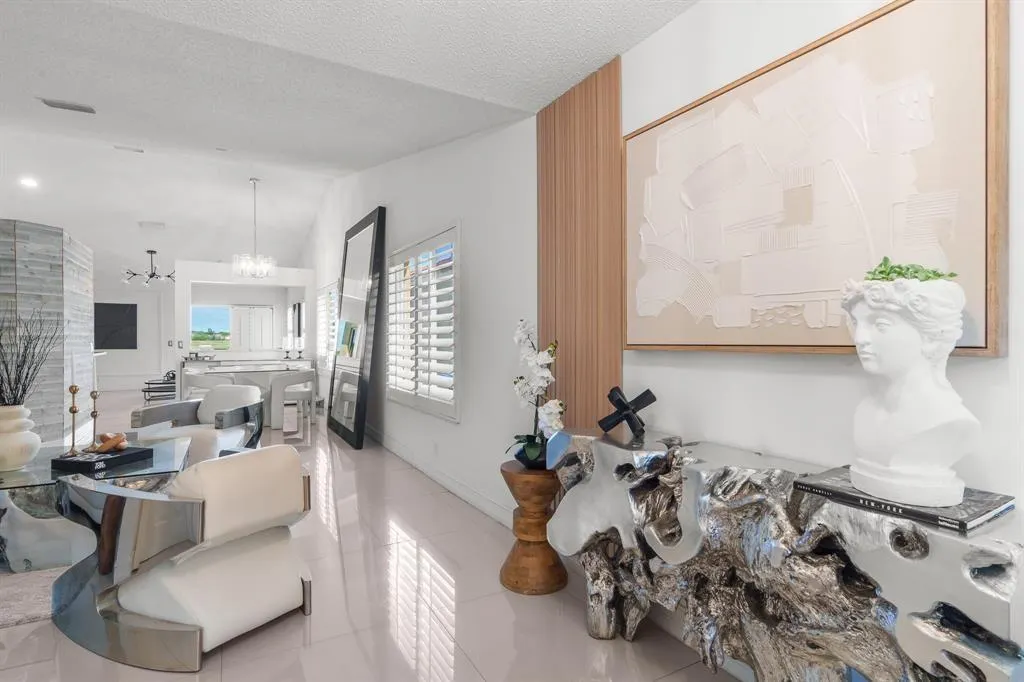 1525 Salerno Cir