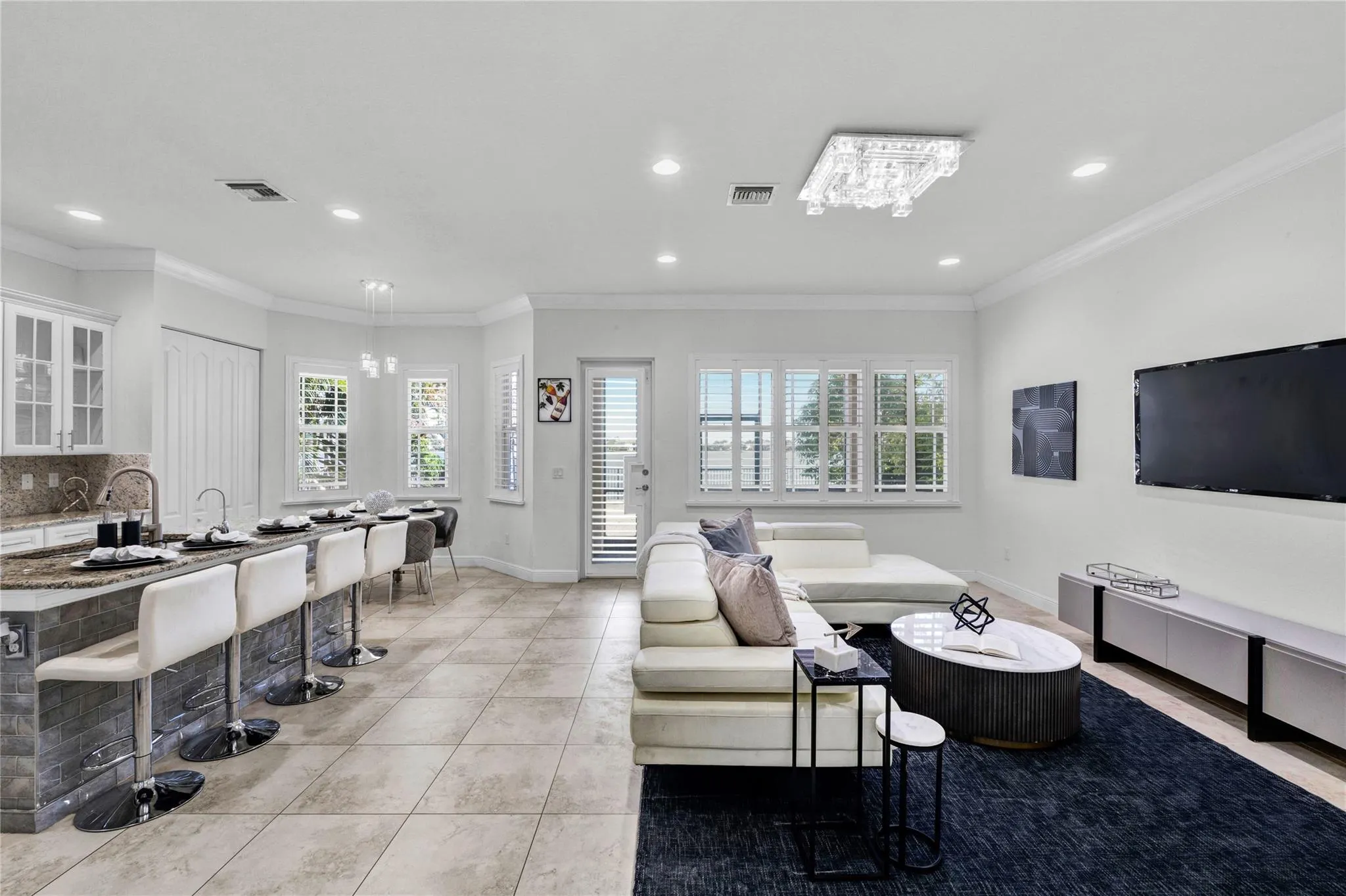 9725 Blue Isle Bay