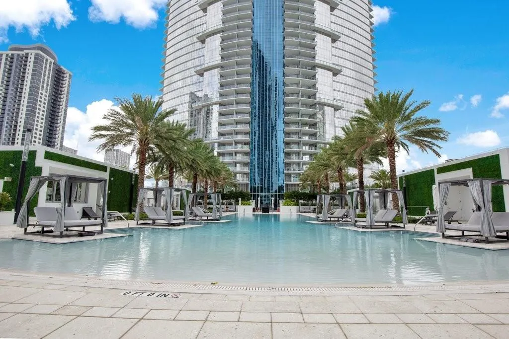 851 NE 1st Ave, #2202