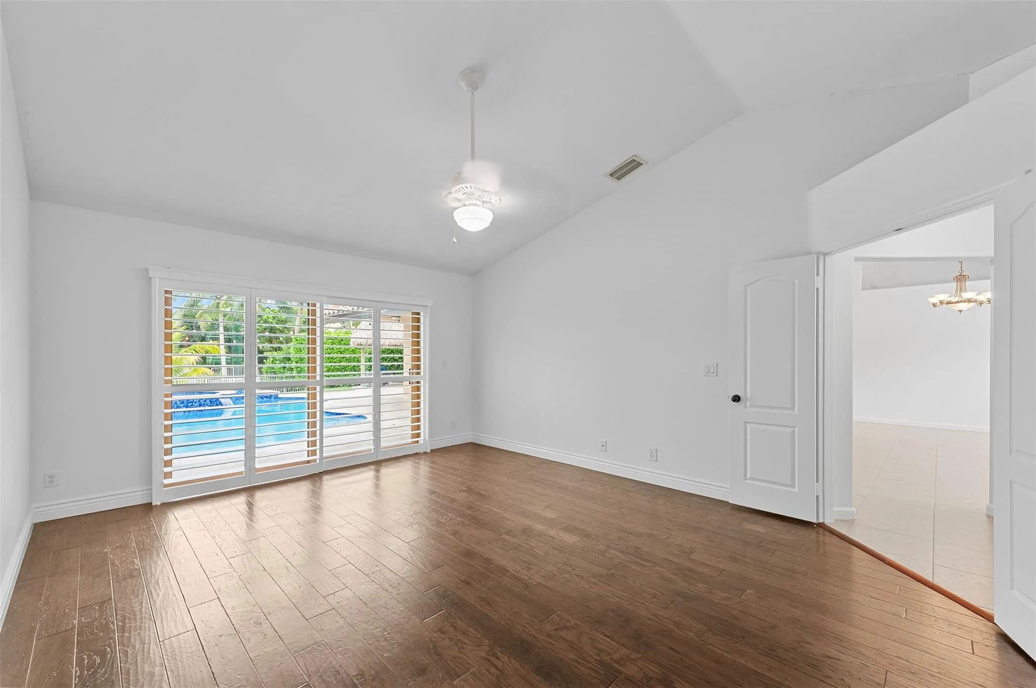 1123 NW 195th Ave