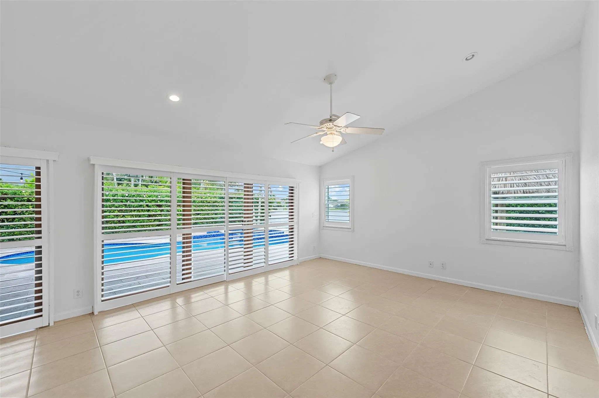 1123 NW 195th Ave