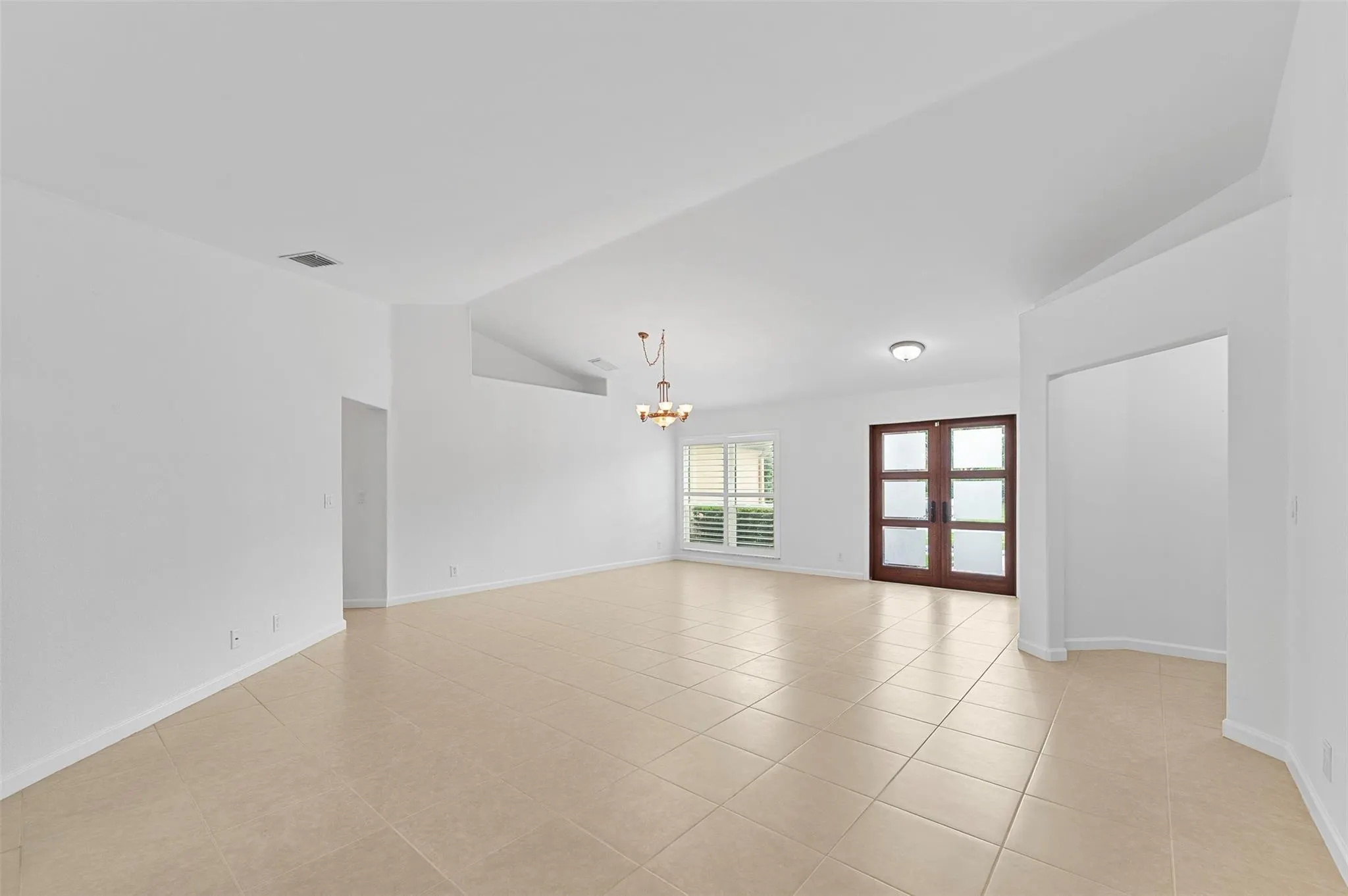 1123 NW 195th Ave