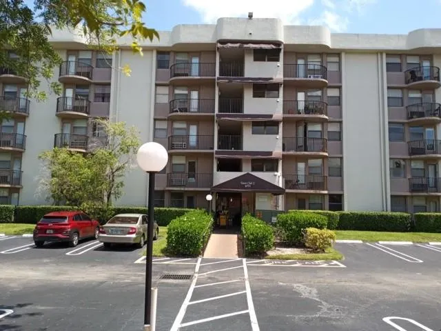 2771 Riverside Dr, #515-A