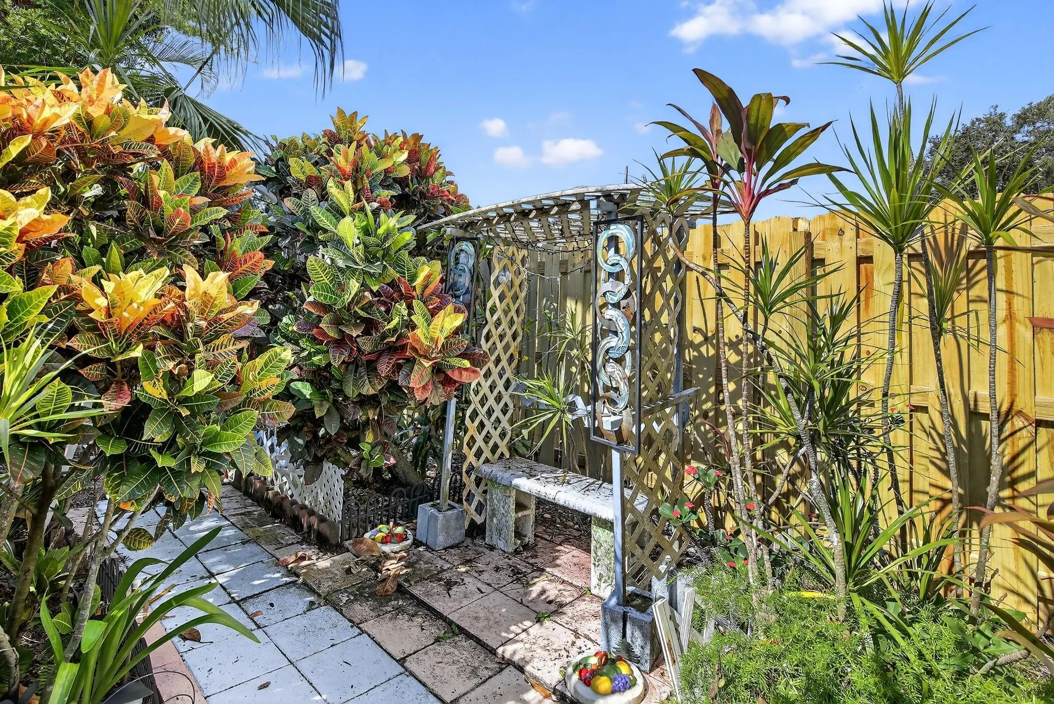 2871 NW 107 terr