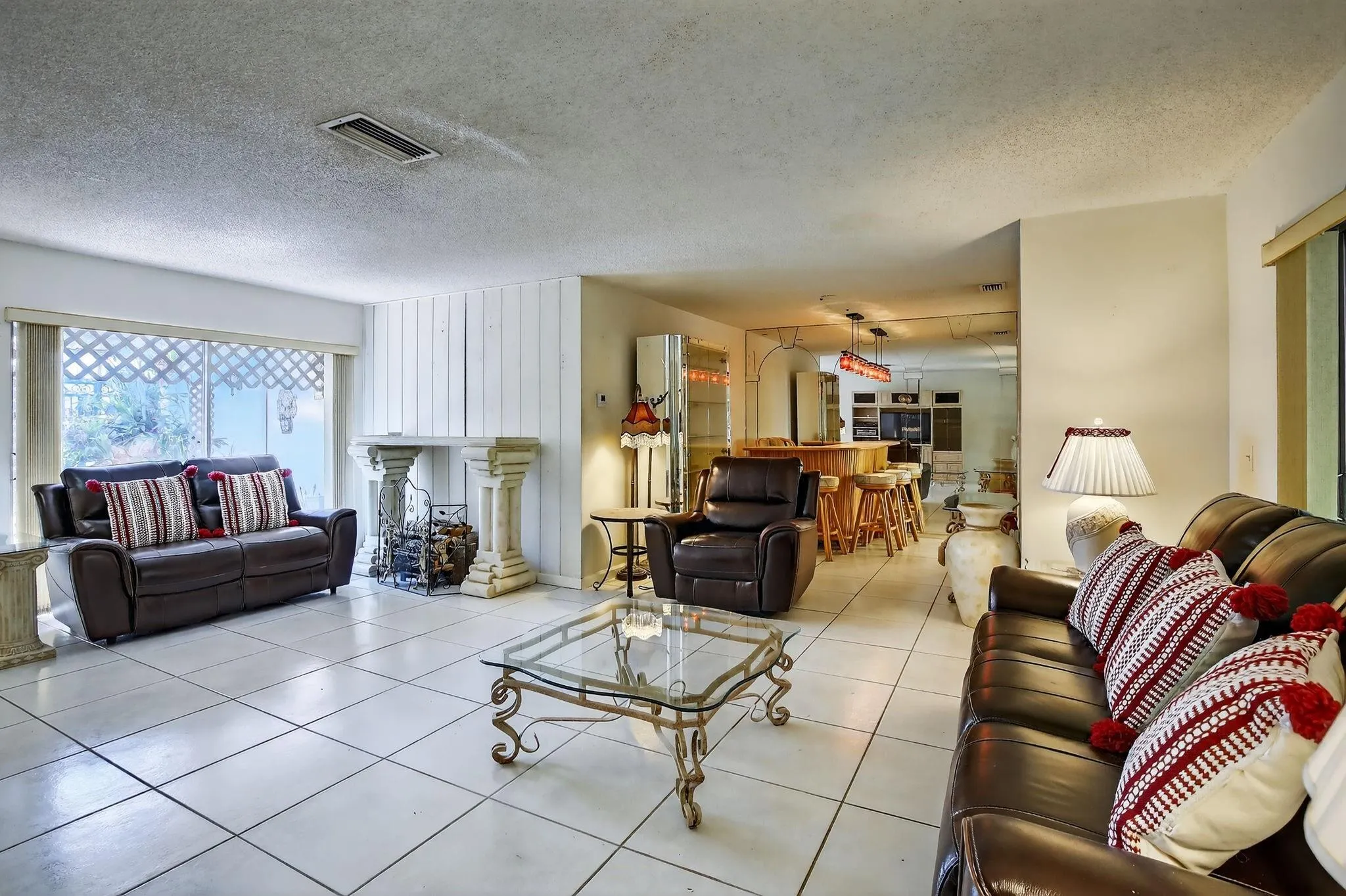 2871 NW 107 terr