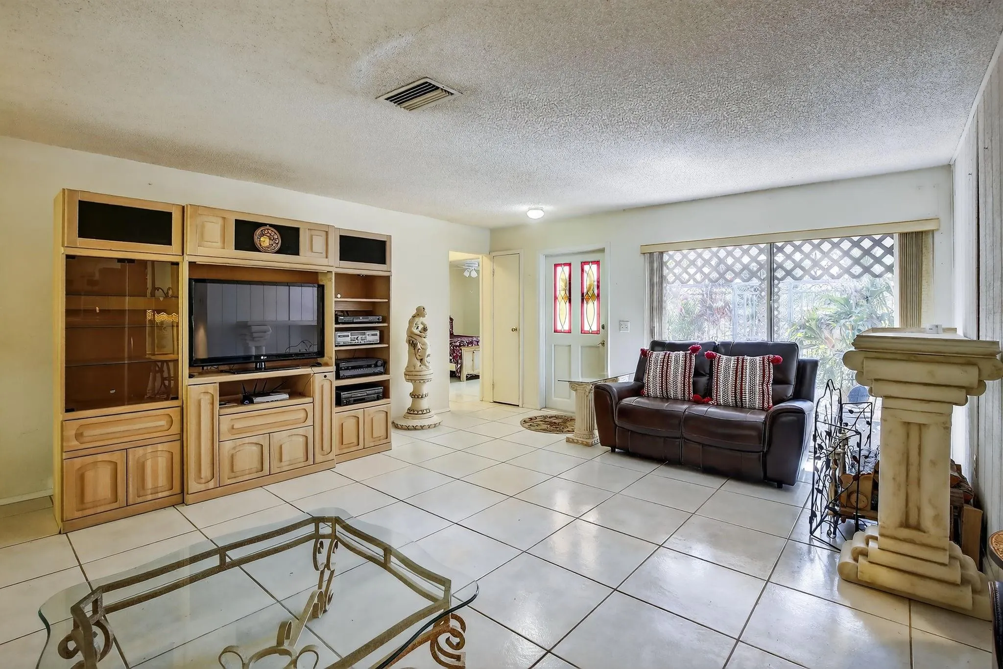 2871 NW 107 terr