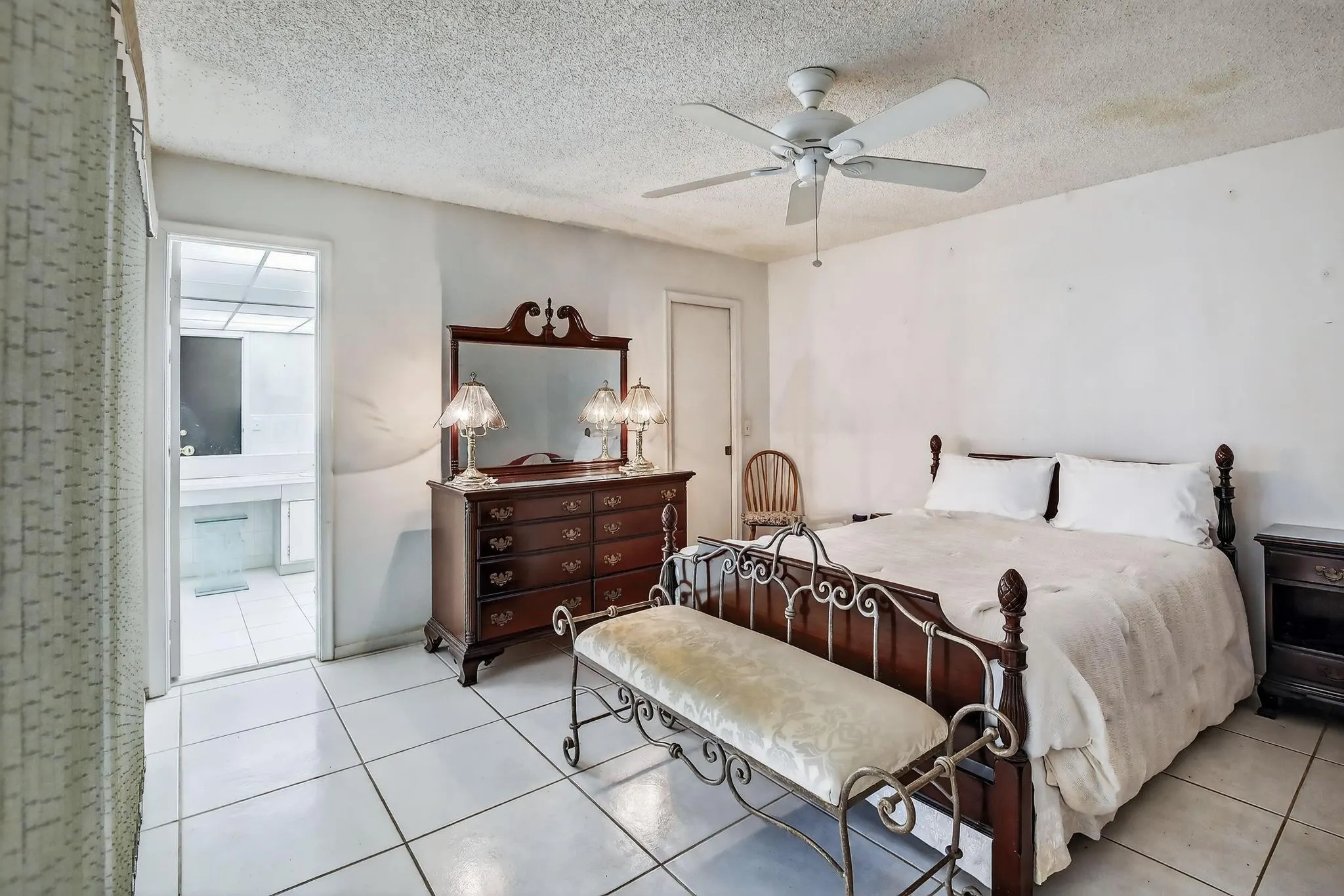 2871 NW 107 terr