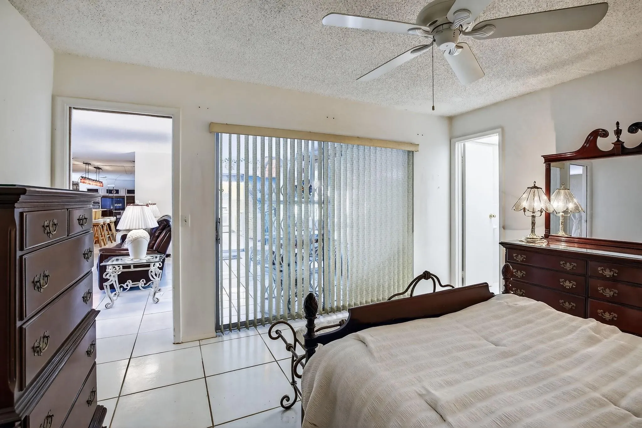 2871 NW 107 terr
