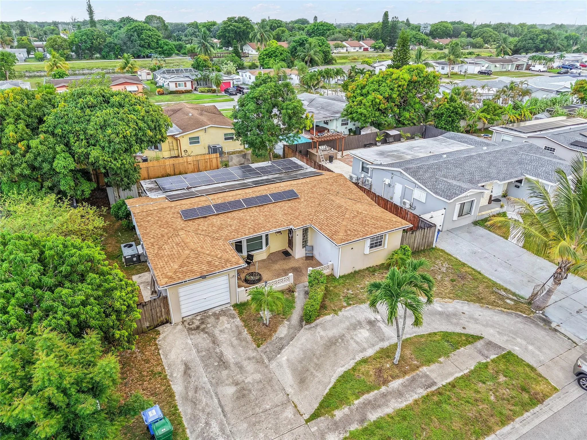 6624 NW 1st Ct