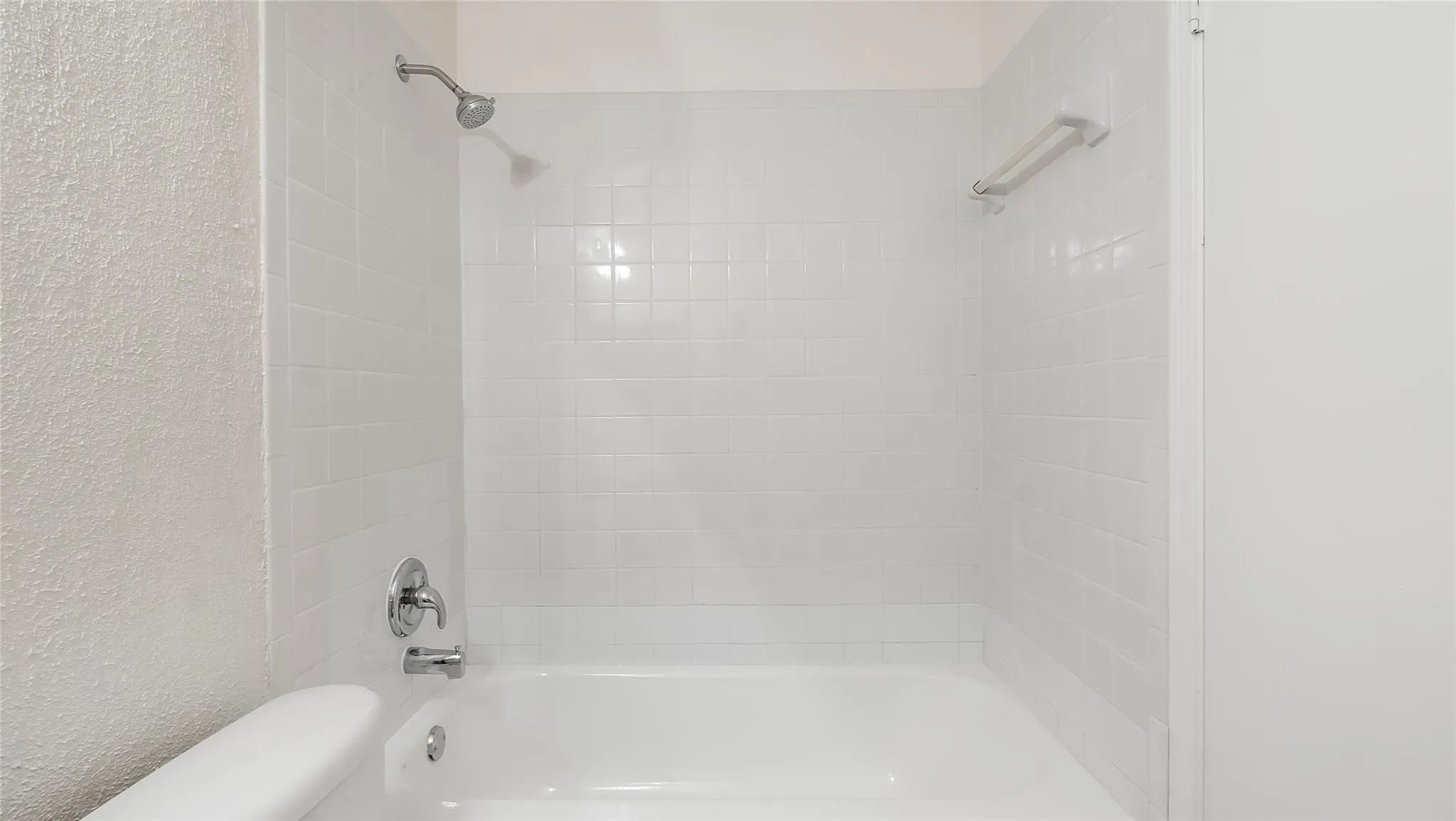 875 Riverside Dr, #717