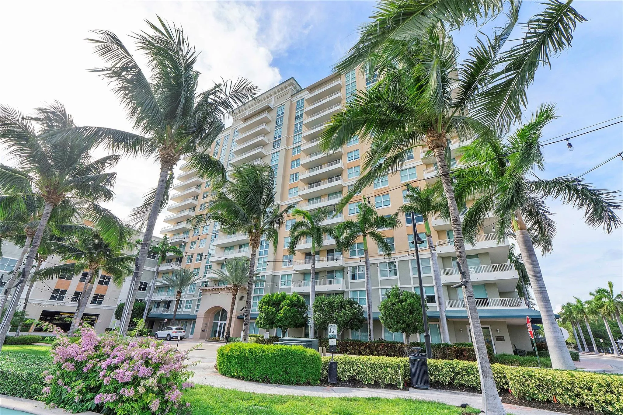 625 Casa Loma Blvd, #1608