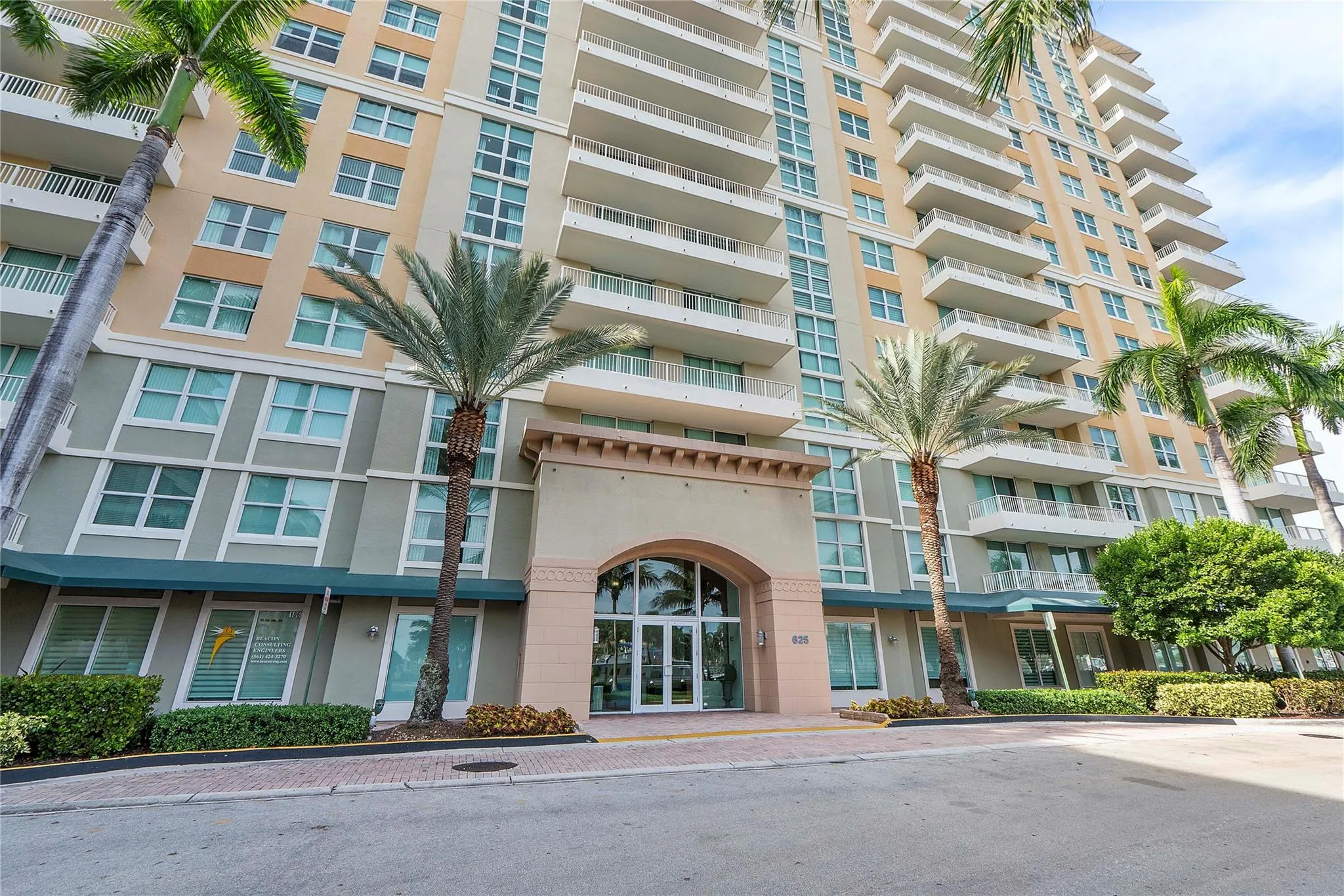 625 Casa Loma Blvd, #1608