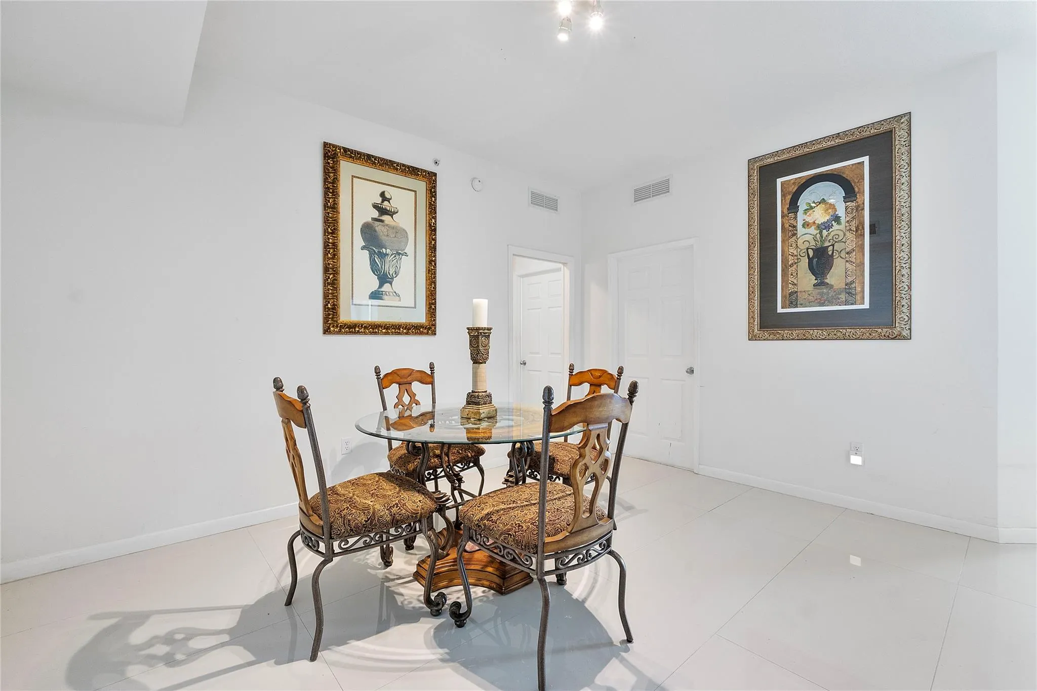 625 Casa Loma Blvd, #1608