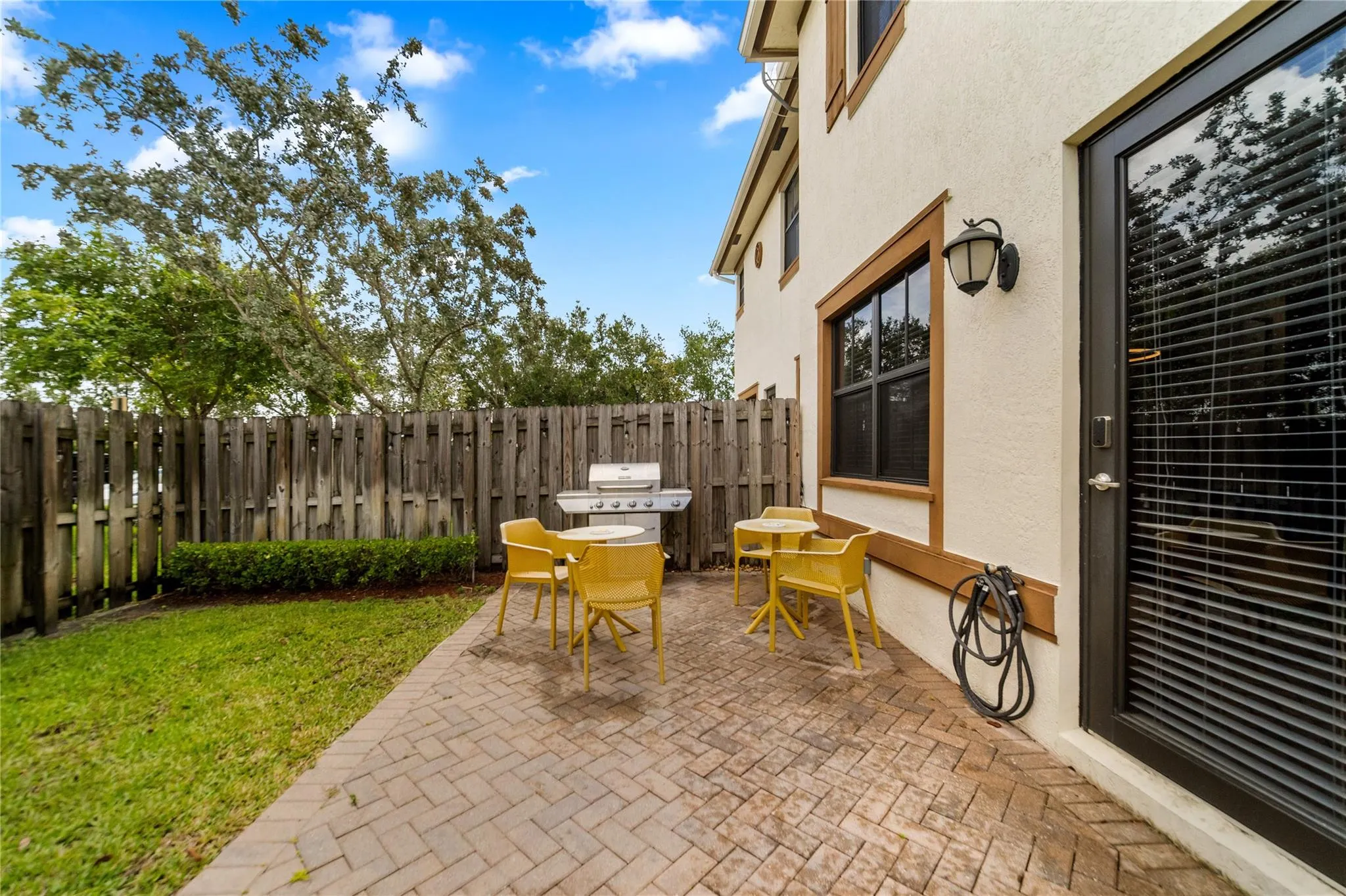 9573 Town Parc Cir S