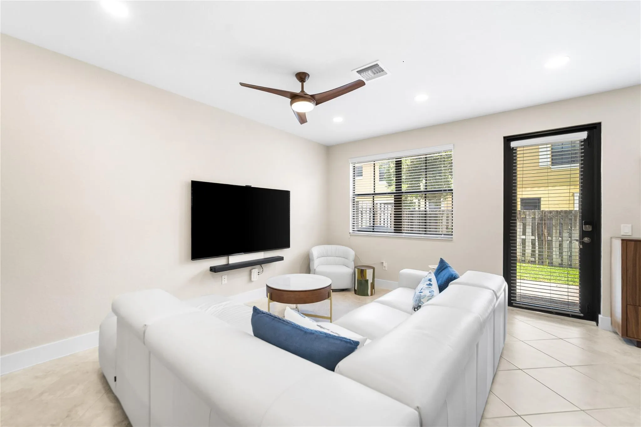 9573 Town Parc Cir S